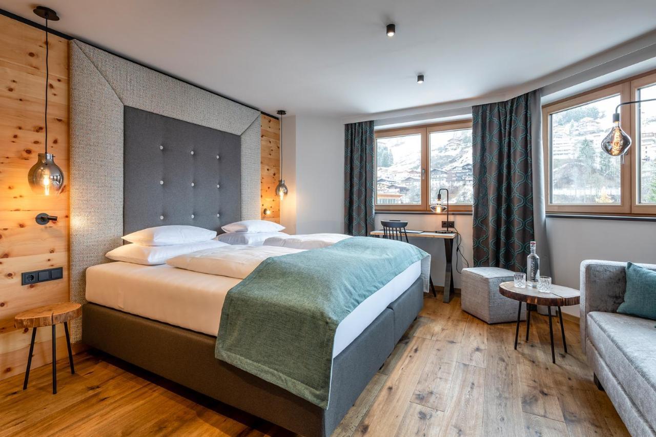 Hotel Das Zwoelferhaus Saalbach-Hinterglemm Kültér fotó