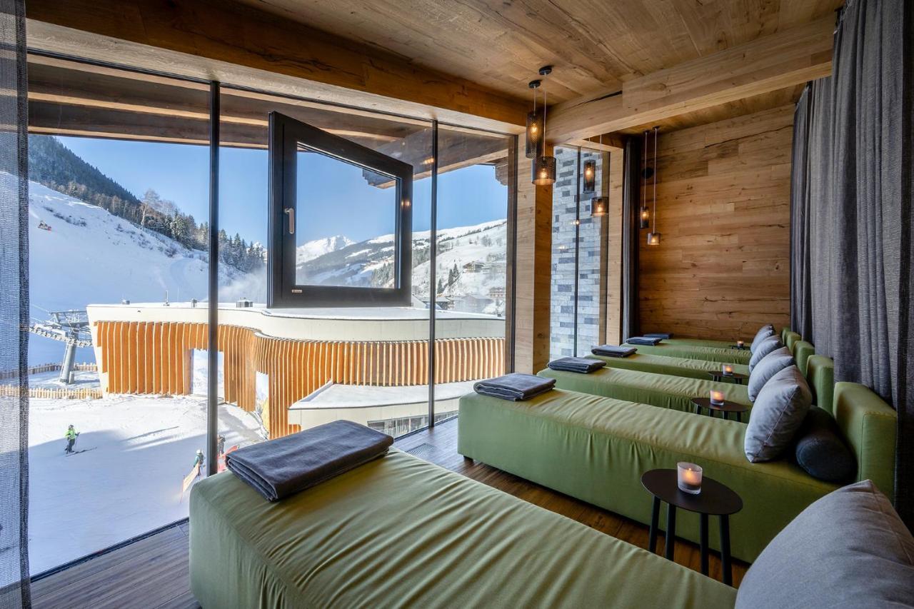 Hotel Das Zwoelferhaus Saalbach-Hinterglemm Kültér fotó
