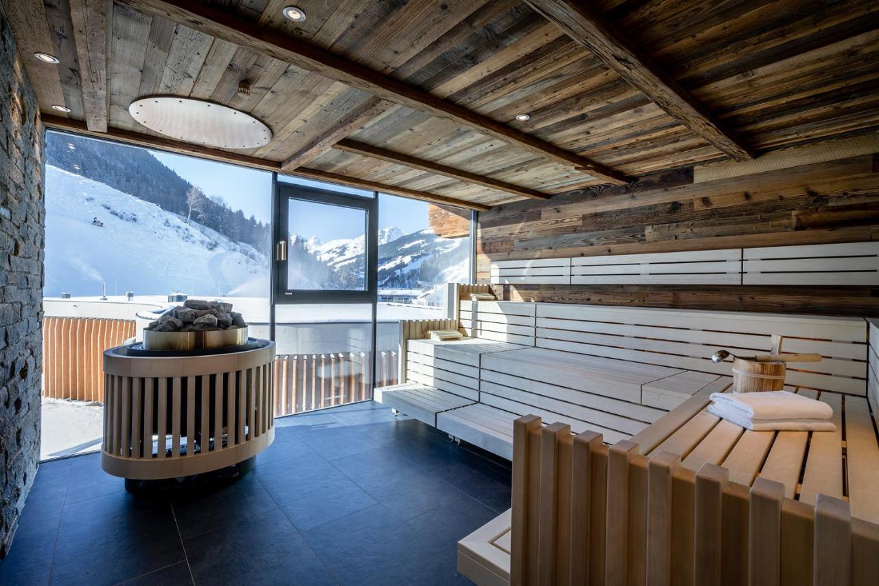 Hotel Das Zwoelferhaus Saalbach-Hinterglemm Kültér fotó