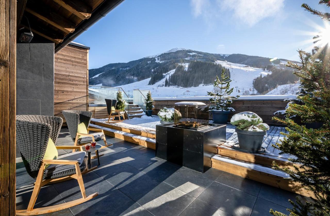 Hotel Das Zwoelferhaus Saalbach-Hinterglemm Kültér fotó