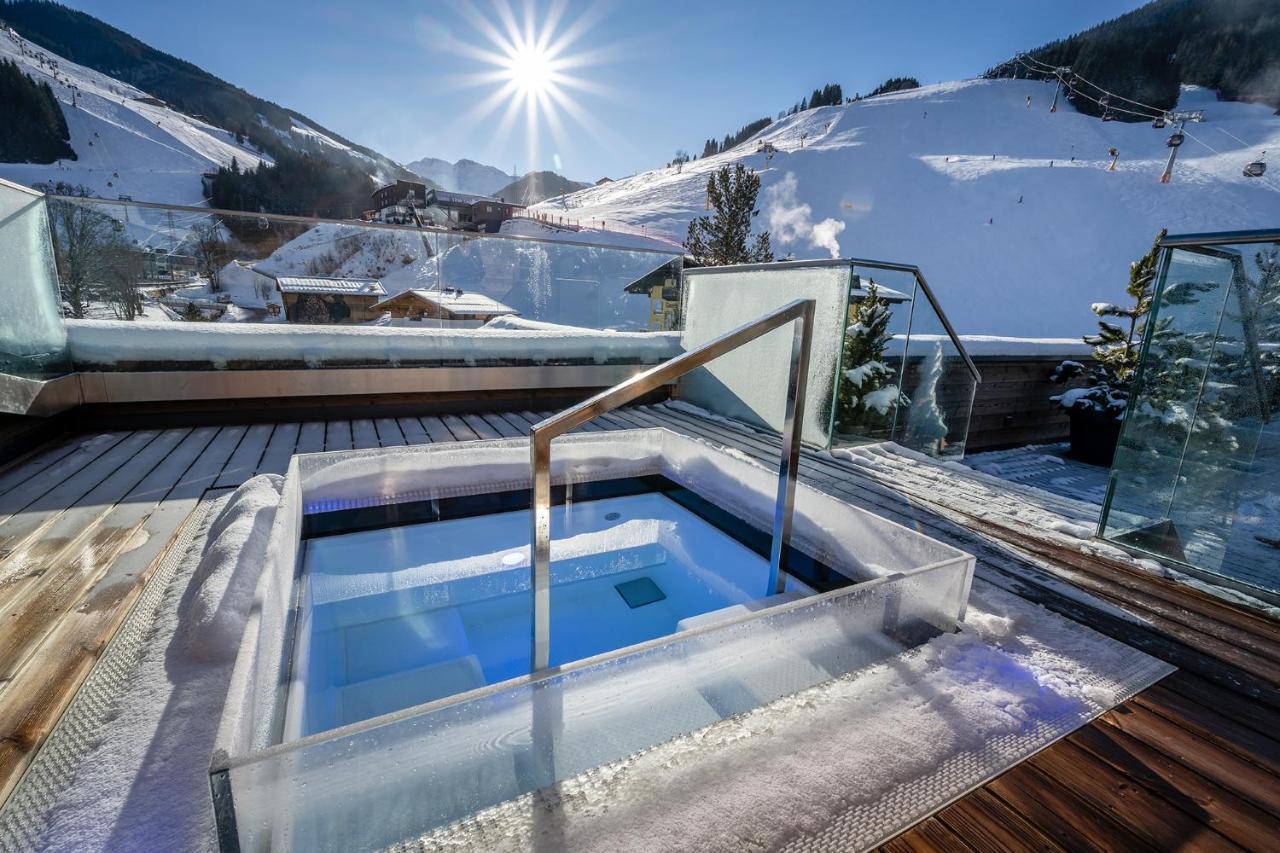 Hotel Das Zwoelferhaus Saalbach-Hinterglemm Kültér fotó